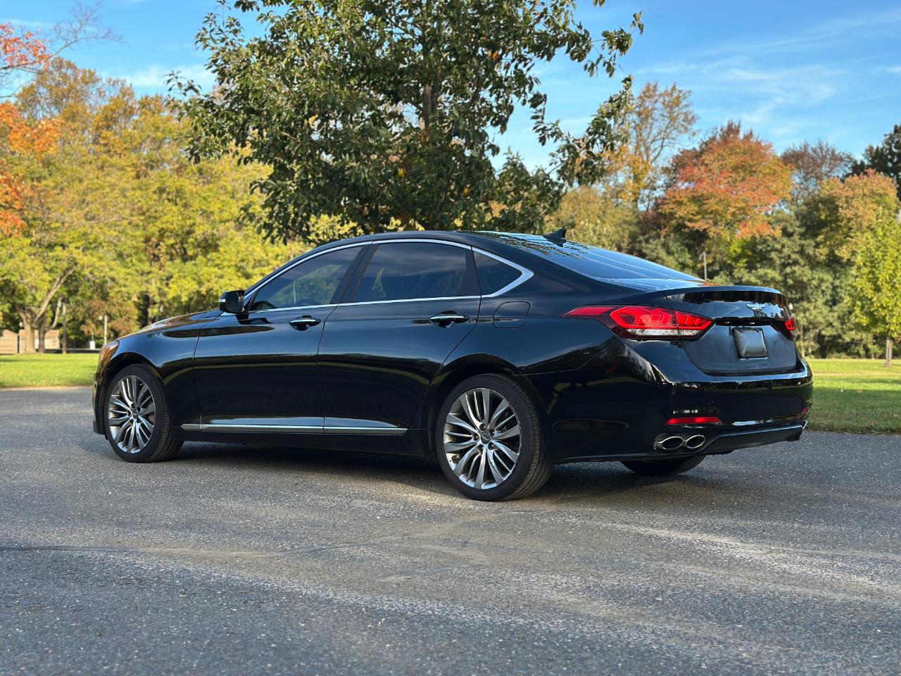 Hyundai Genesis 5.0L RWD 2015