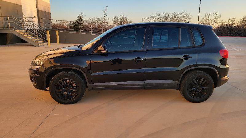 Volkswagen Tiguan S 2012