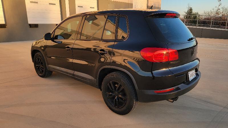 Volkswagen Tiguan S 2012