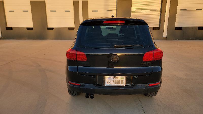 Volkswagen Tiguan S 2012