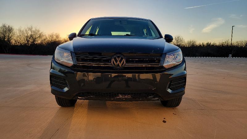 Volkswagen Tiguan S 2012