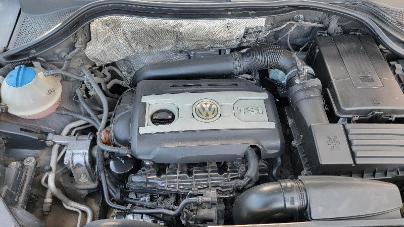 Volkswagen Tiguan S 2012
