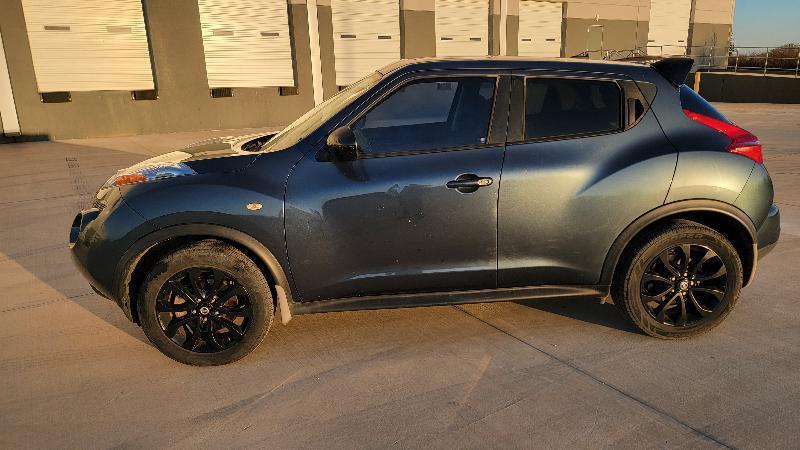 Nissan Juke SV FWD 2013