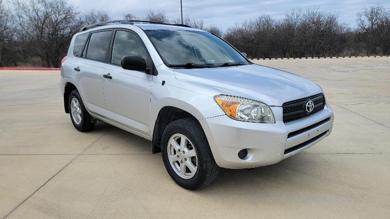 Toyota RAV4 Base I4 2WD 2006