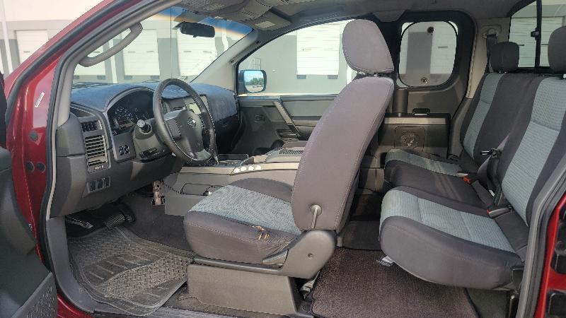 Nissan Titan XE King Cab 4WD 2005