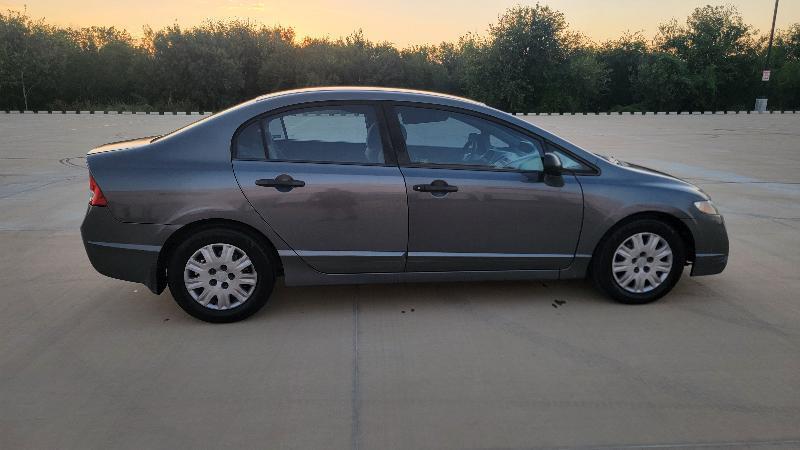 Honda Civic DX-VP Sedan 5-Speed AT 2009