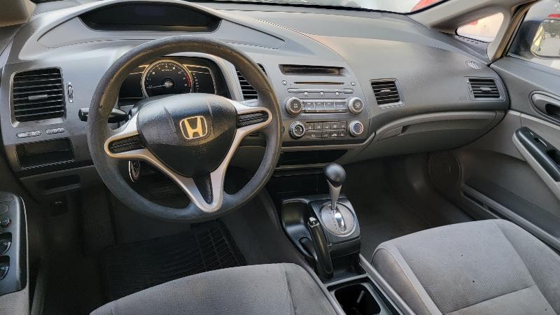 Honda Civic DX-VP Sedan 5-Speed AT 2009