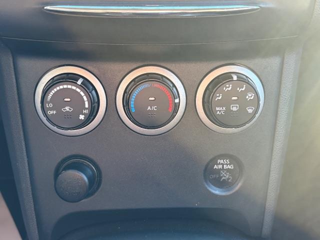 Nissan Rogue Select  2014