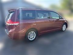 2014 Toyota Sienna 