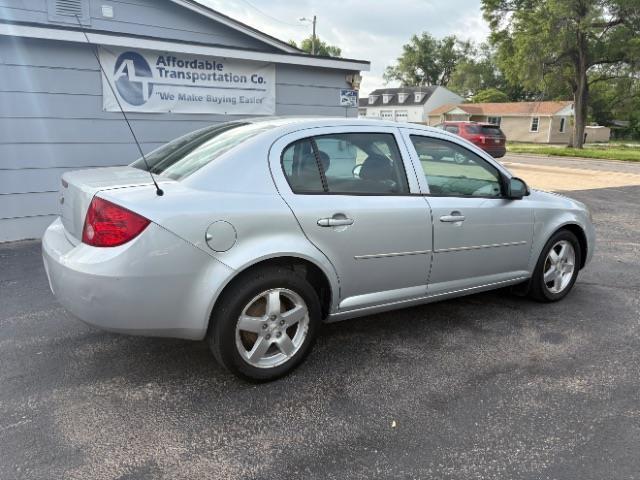 Chevrolet Cobalt  2010