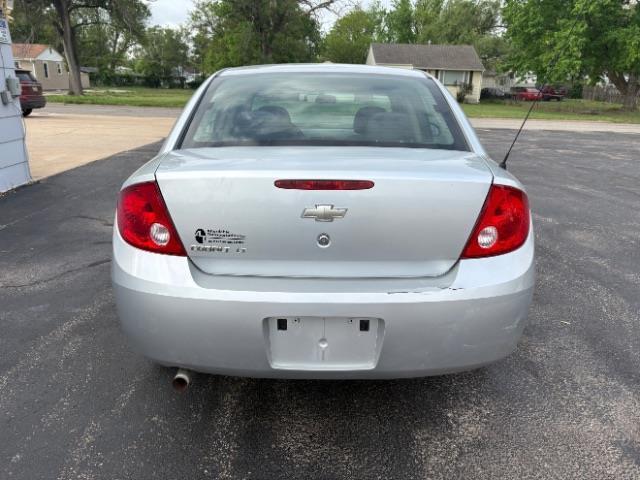 Chevrolet Cobalt  2010