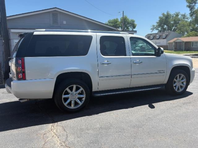 GMC Yukon Denali  2012