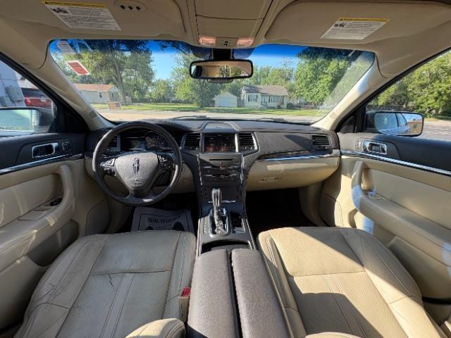 Lincoln MKS  2013