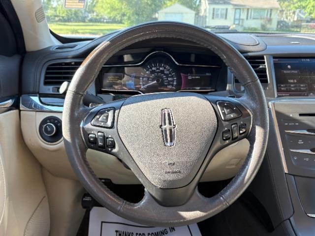 Lincoln MKS  2013