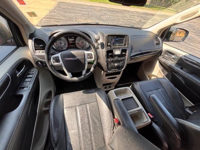 Chrysler Town & Country  2014