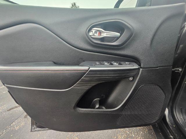 Jeep Cherokee  2015
