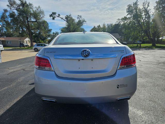 Buick LaCrosse  2011