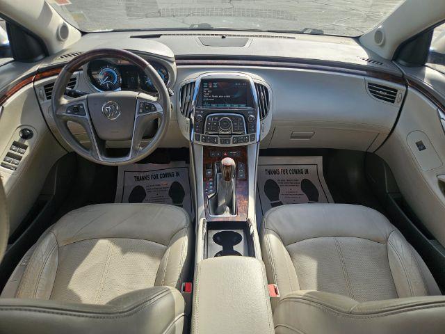 Buick LaCrosse  2011