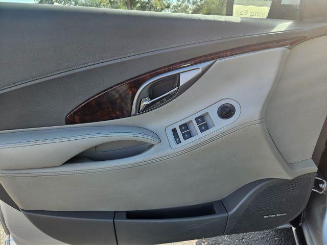 Buick LaCrosse  2011