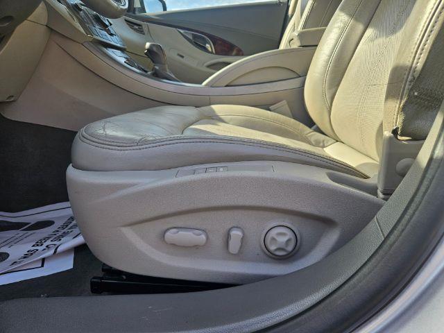 Buick LaCrosse  2011