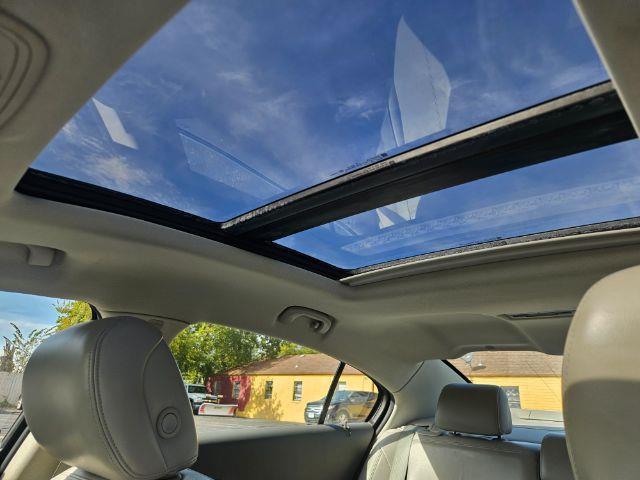 Buick LaCrosse  2011
