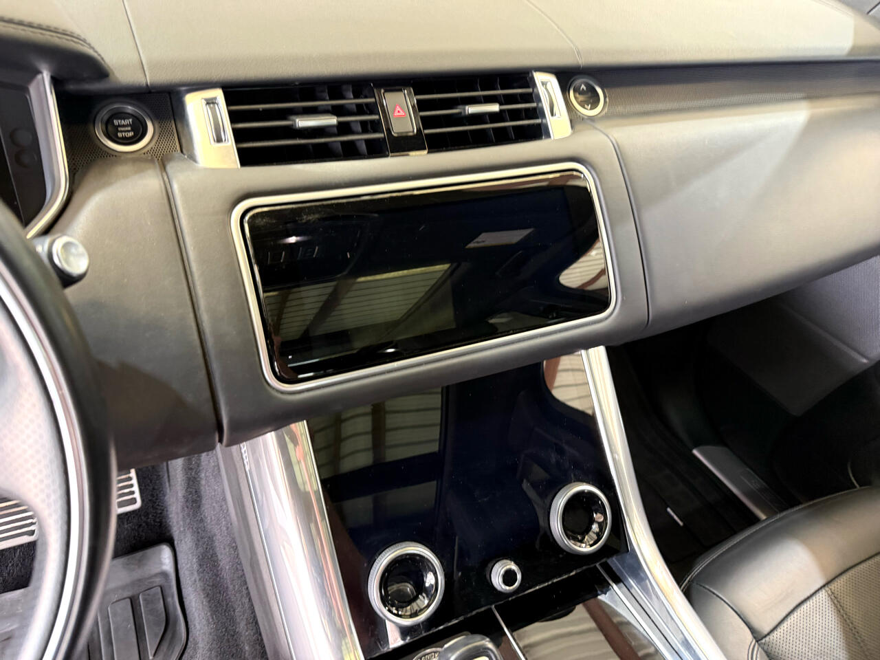 Land Rover Range Rover Sport V8 Supercharged Dynamic 2019 Land Rover Range Rover Sport V8 Supercharged Dynamic 2019