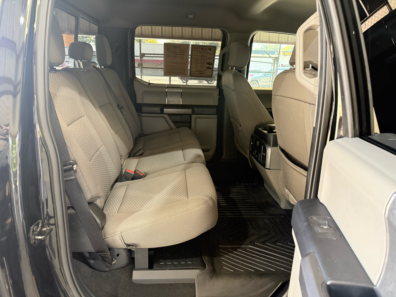 Ford Super Duty F-250 SRW XLT 4WD Crew Cab 6.75' Box 2021 Ford Super Duty F-250 SRW XLT 4WD Crew Cab 6.75' Box 2021