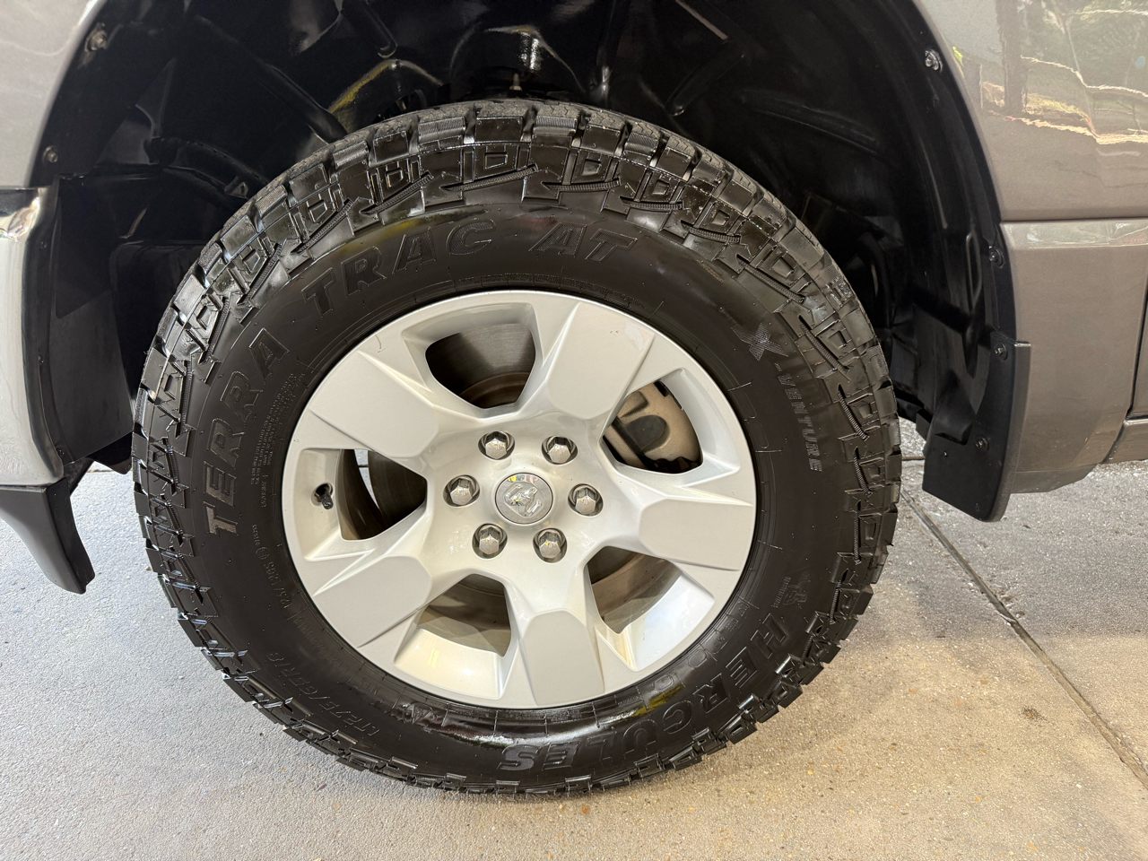 RAM 1500 Big Horn 4x4 Crew Cab 5'7" Box 2022 RAM 1500 Big Horn 4x4 Crew Cab 5'7" Box 2022