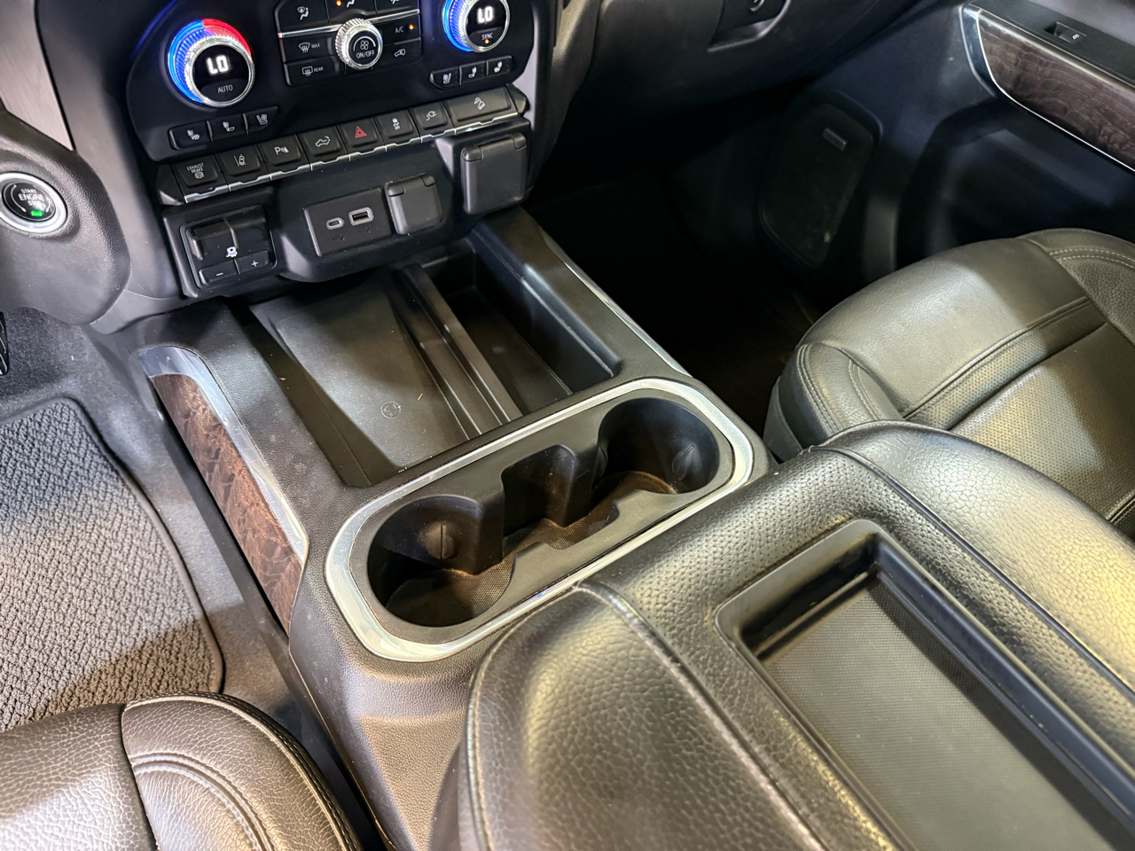 GMC Sierra 2500HD 4WD Crew Cab 159" Denali 2022 GMC Sierra 2500HD 4WD Crew Cab 159" Denali 2022