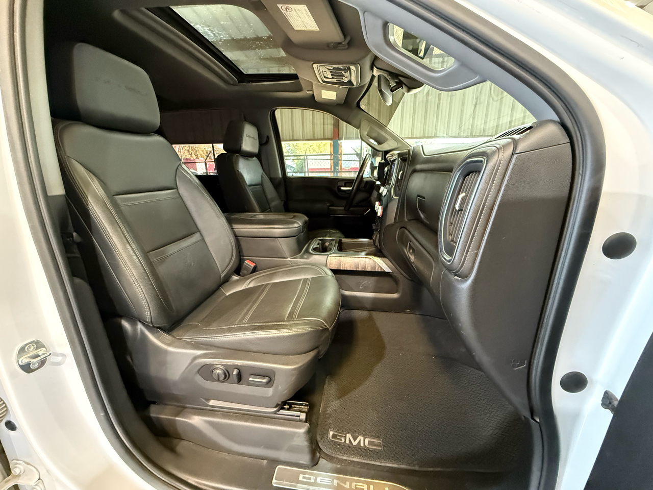 GMC Sierra 2500HD 4WD Crew Cab 159" Denali 2022 GMC Sierra 2500HD 4WD Crew Cab 159" Denali 2022