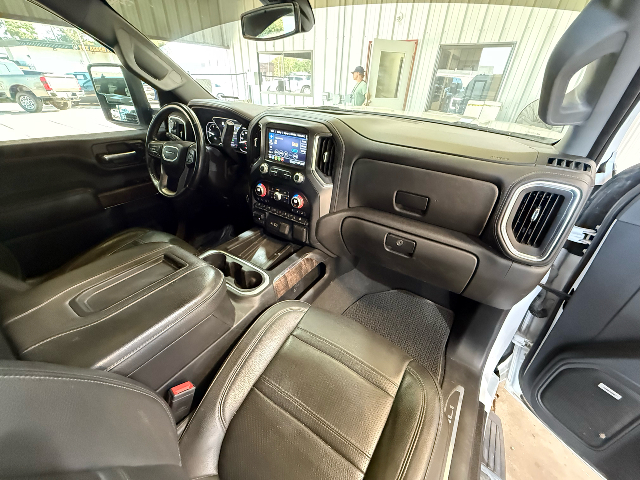 GMC Sierra 2500HD 4WD Crew Cab 159" Denali 2022 GMC Sierra 2500HD 4WD Crew Cab 159" Denali 2022