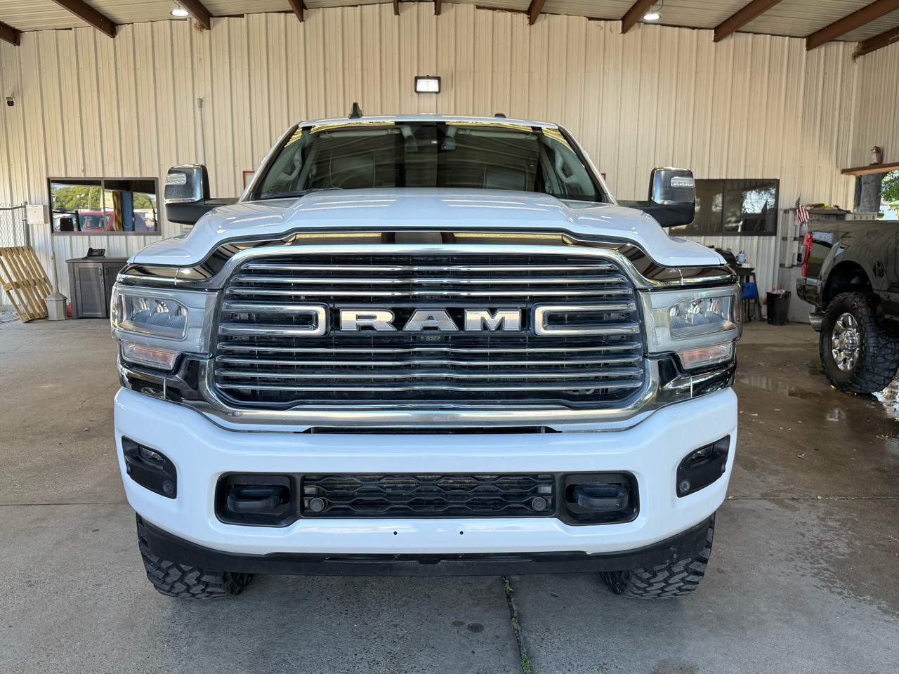 RAM 2500 Laramie 4x4 Crew Cab 6'4" Box 2023 RAM 2500 Laramie 4x4 Crew Cab 6'4" Box 2023