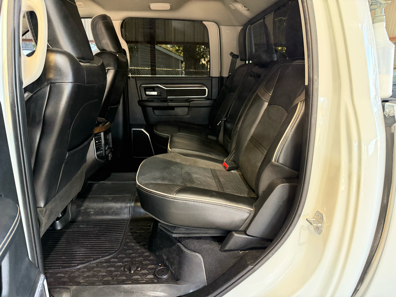 RAM 2500 Laramie 4x4 Crew Cab 6'4" Box 2023 RAM 2500 Laramie 4x4 Crew Cab 6'4" Box 2023