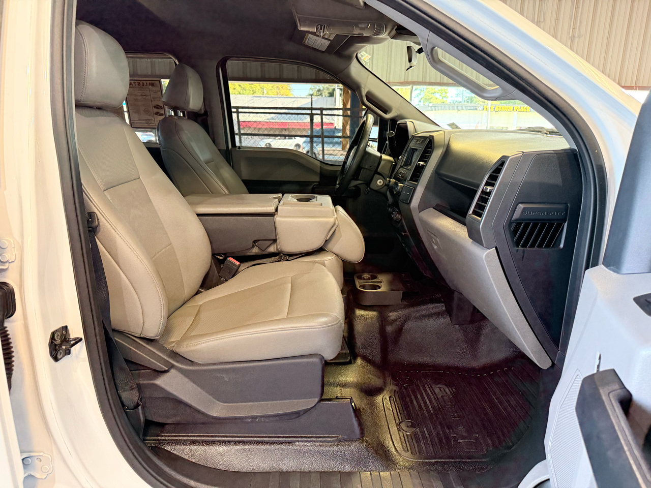 Ford Super Duty F-250 SRW XL 4WD Crew Cab 6.75' Box 2022 Ford Super Duty F-250 SRW XL 4WD Crew Cab 6.75' Box 2022