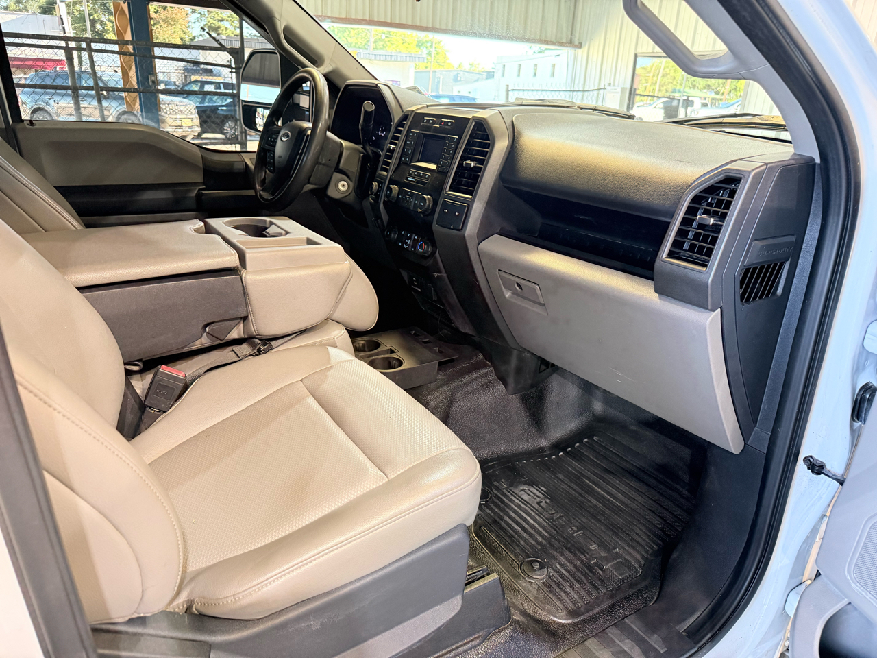 Ford Super Duty F-250 SRW XL 4WD Crew Cab 6.75' Box 2022 Ford Super Duty F-250 SRW XL 4WD Crew Cab 6.75' Box 2022