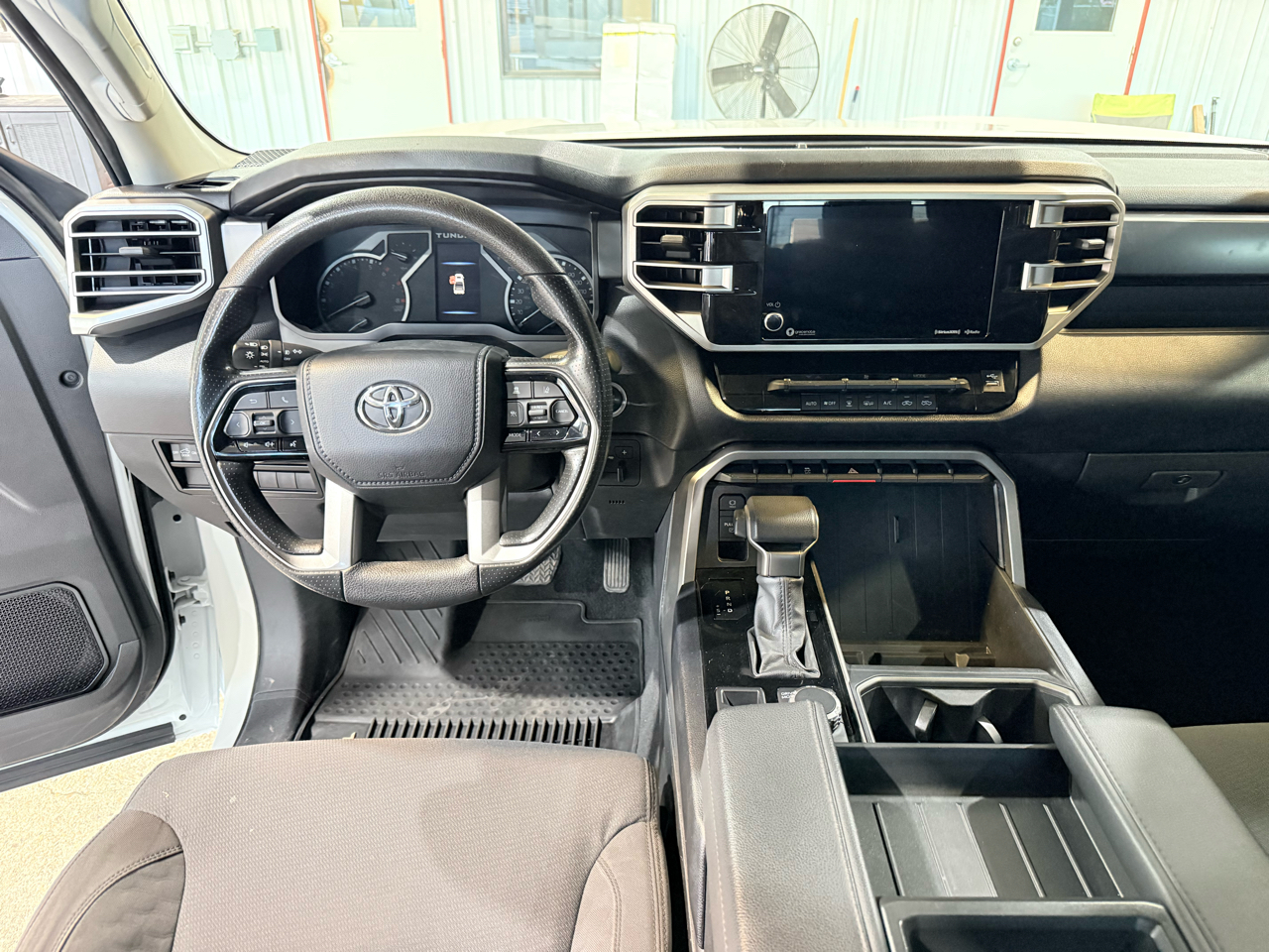 Toyota Tundra 4WD SR5 CrewMax 5.5' Bed (Natl) 2023 Toyota Tundra 4WD SR5 CrewMax 5.5' Bed (Natl) 2023