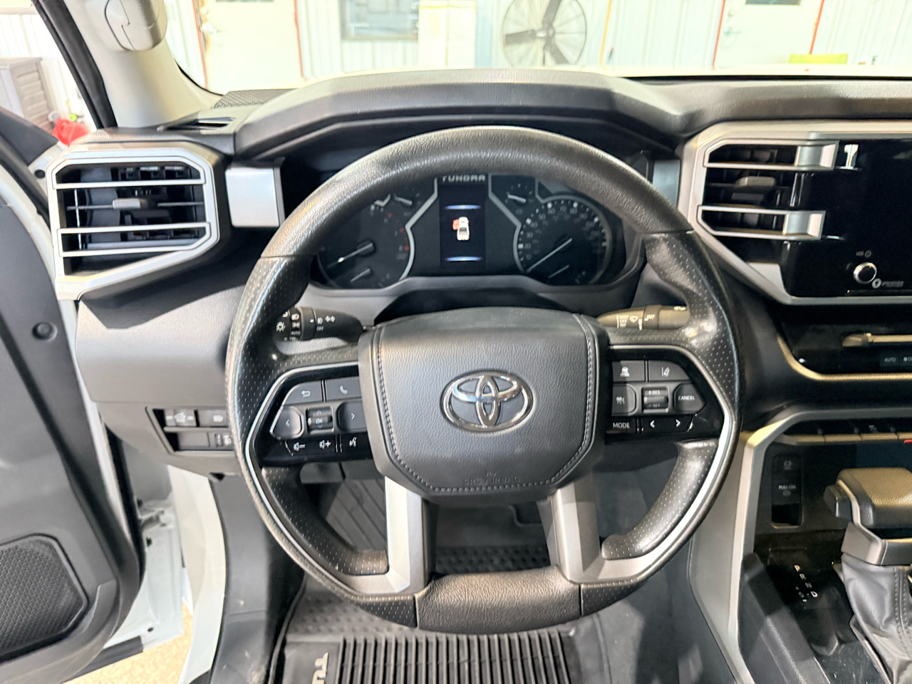Toyota Tundra 4WD SR5 CrewMax 5.5' Bed (Natl) 2023 Toyota Tundra 4WD SR5 CrewMax 5.5' Bed (Natl) 2023