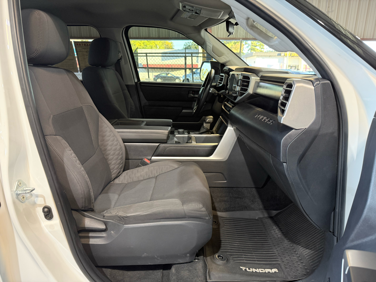 Toyota Tundra 4WD SR5 CrewMax 5.5' Bed (Natl) 2023 Toyota Tundra 4WD SR5 CrewMax 5.5' Bed (Natl) 2023