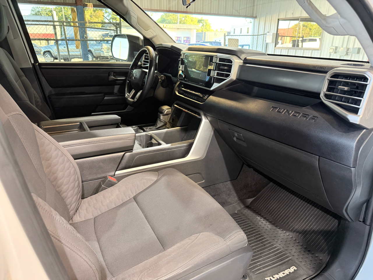 Toyota Tundra 4WD SR5 CrewMax 5.5' Bed (Natl) 2023 Toyota Tundra 4WD SR5 CrewMax 5.5' Bed (Natl) 2023