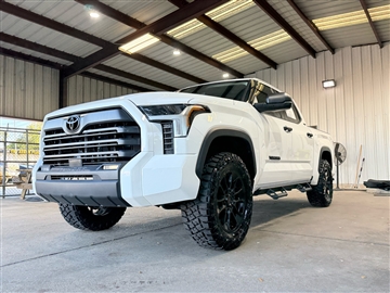 2023 Toyota Tundra 4WD SR5 CrewMax 5.5' Bed (Natl)