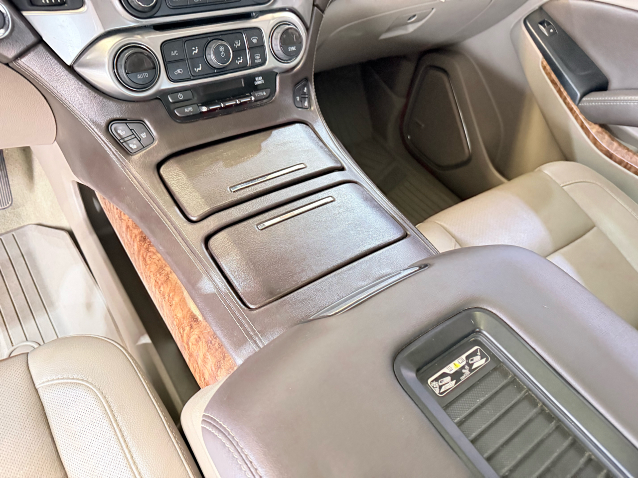 Chevrolet Tahoe 4WD 4dr LTZ 2015 Chevrolet Tahoe 4WD 4dr LTZ 2015