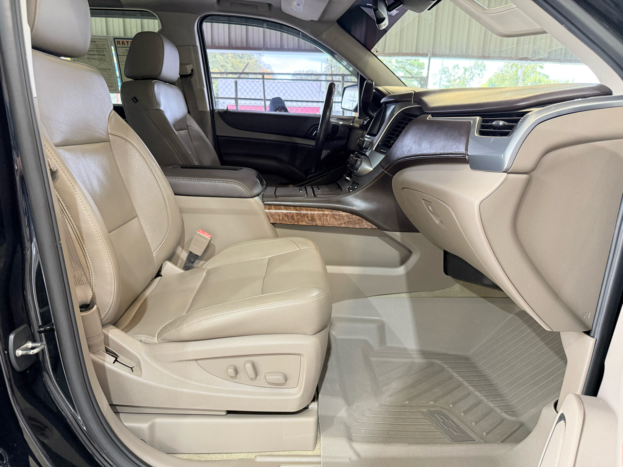 Chevrolet Tahoe 4WD 4dr LTZ 2015 Chevrolet Tahoe 4WD 4dr LTZ 2015