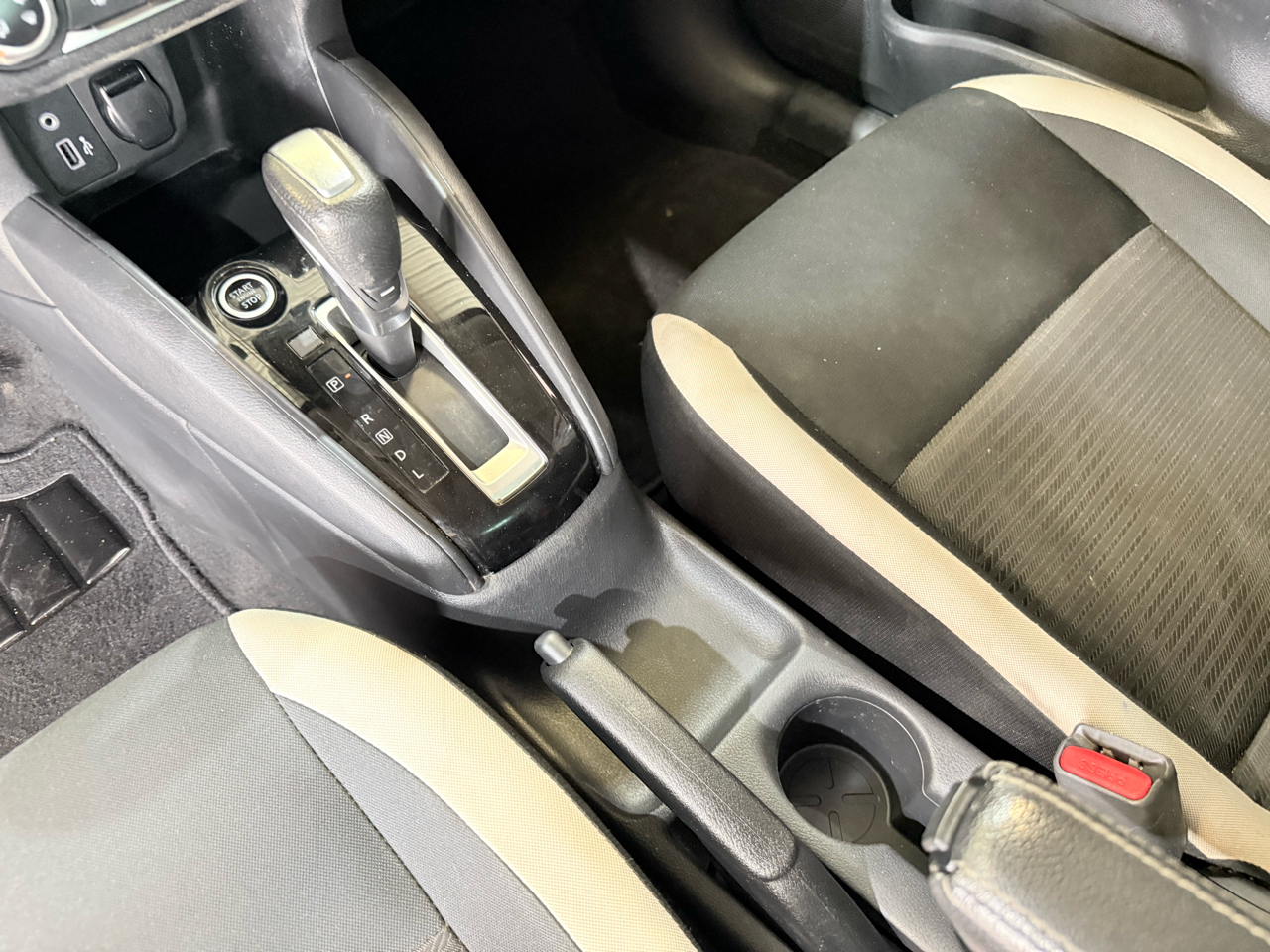 Nissan Versa SV CVT 2020 Nissan Versa SV CVT 2020