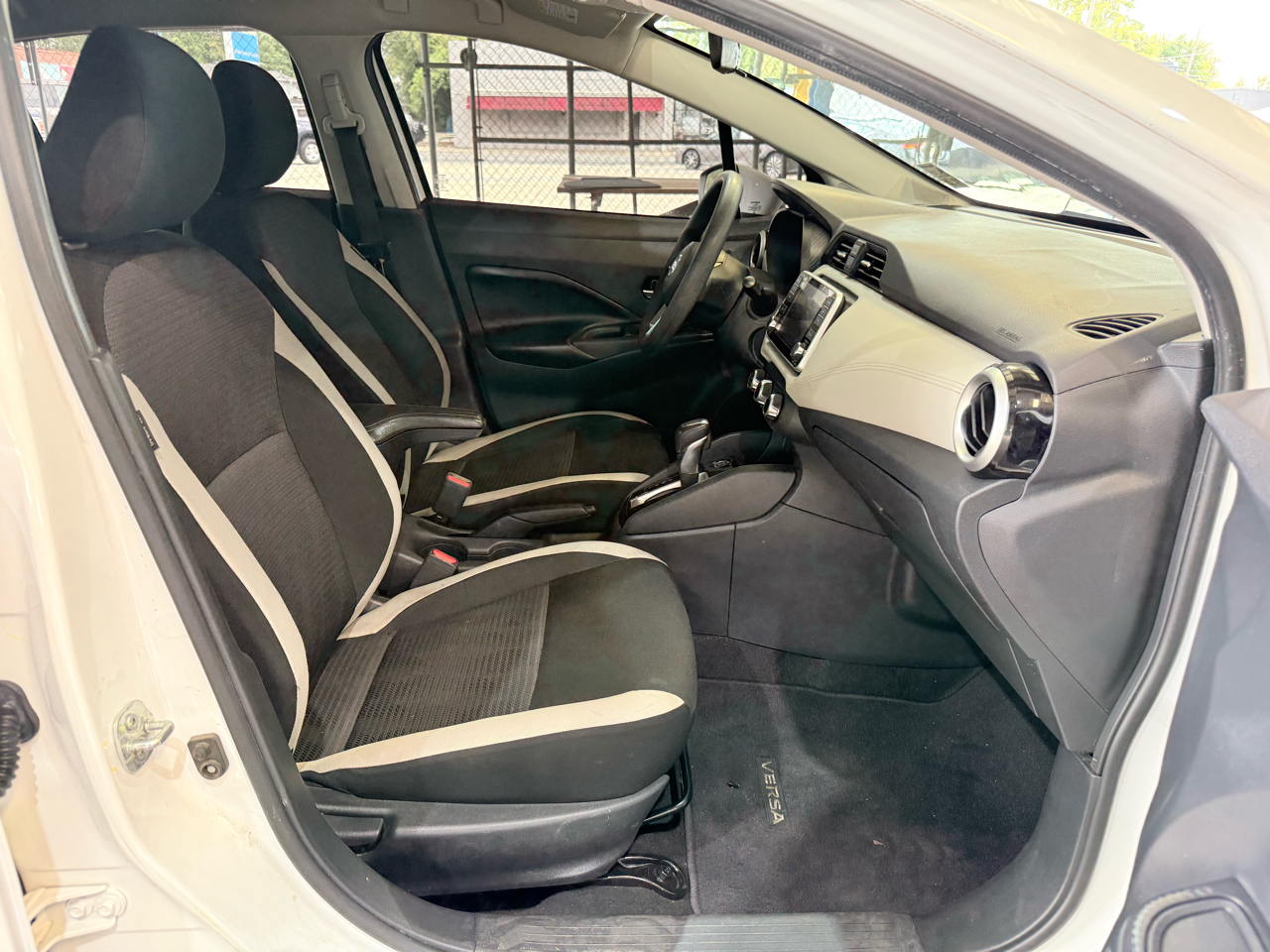 Nissan Versa SV CVT 2020 Nissan Versa SV CVT 2020