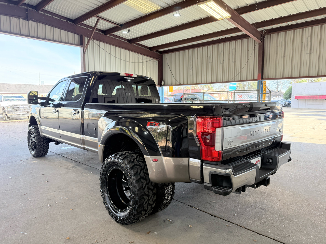 Ford F-350 SD King Ranch Crew Cab Long Bed DRW 4WD 2019