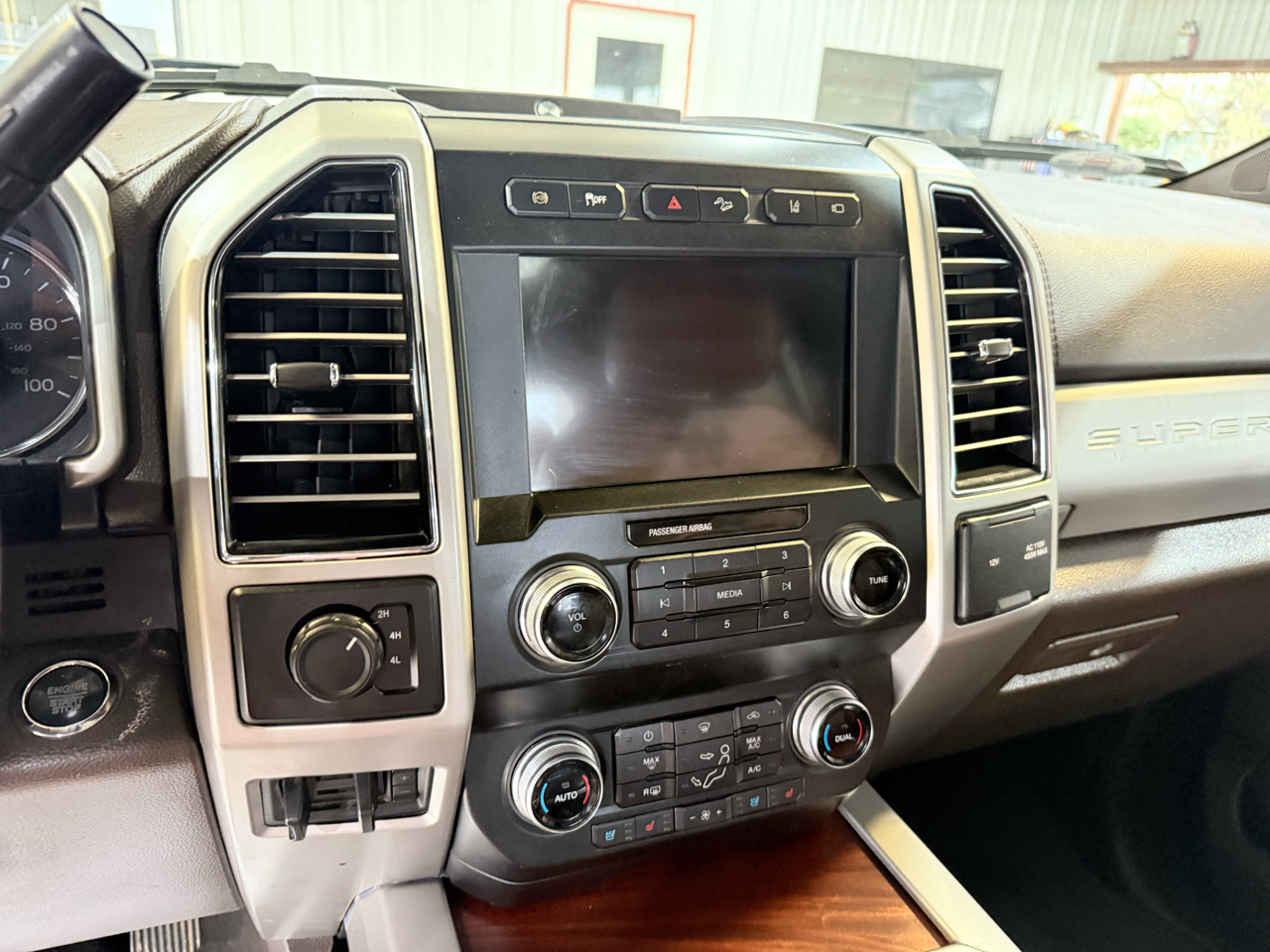 Ford F-350 SD King Ranch Crew Cab Long Bed DRW 4WD 2019