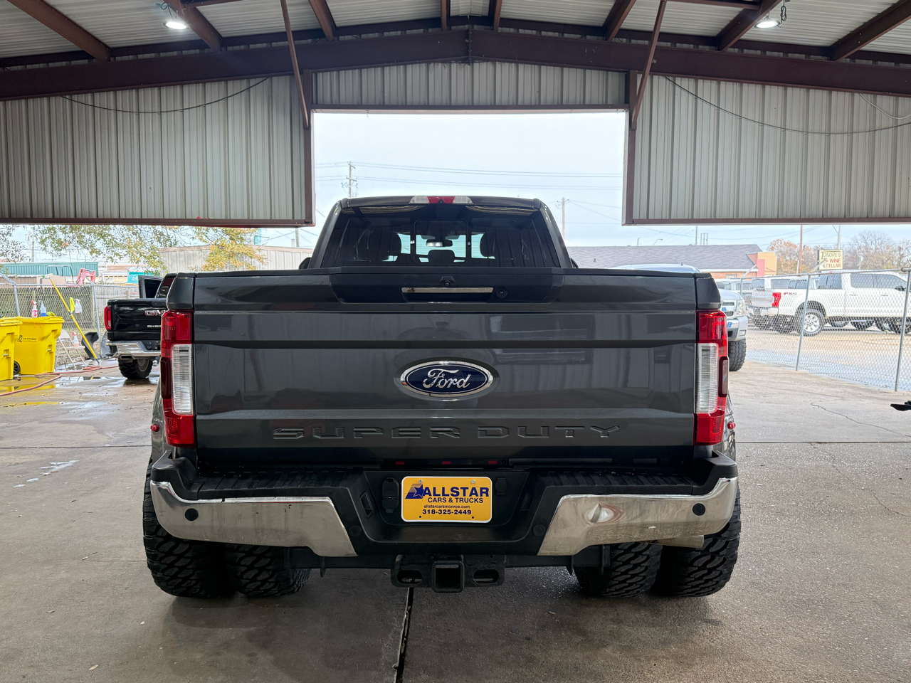 Ford F-350 SD Lariat Crew Cab Long Bed DRW 4WD 2017