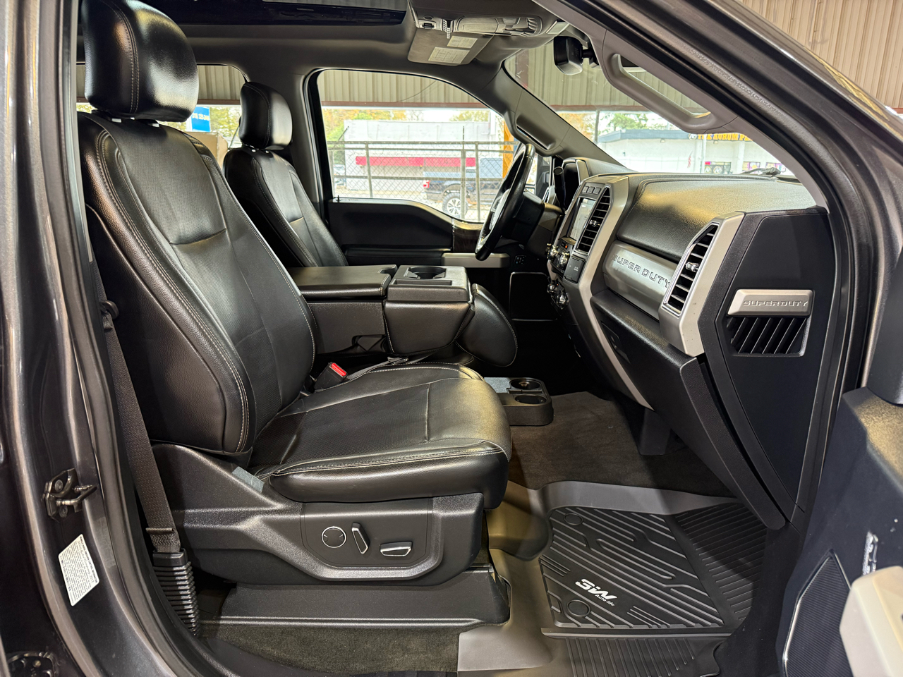 Ford F-350 SD Lariat Crew Cab Long Bed DRW 4WD 2017