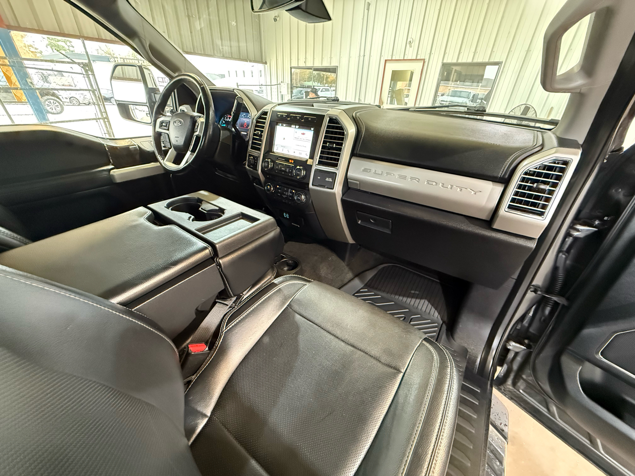 Ford F-350 SD Lariat Crew Cab Long Bed DRW 4WD 2017