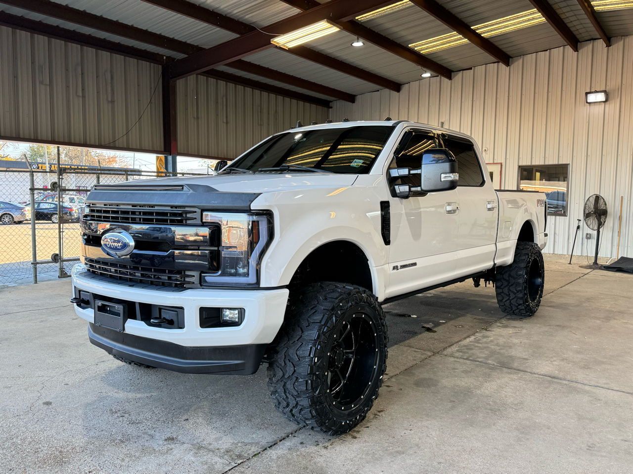 Ford F-250 SD Lariat Crew Cab 4WD 2019